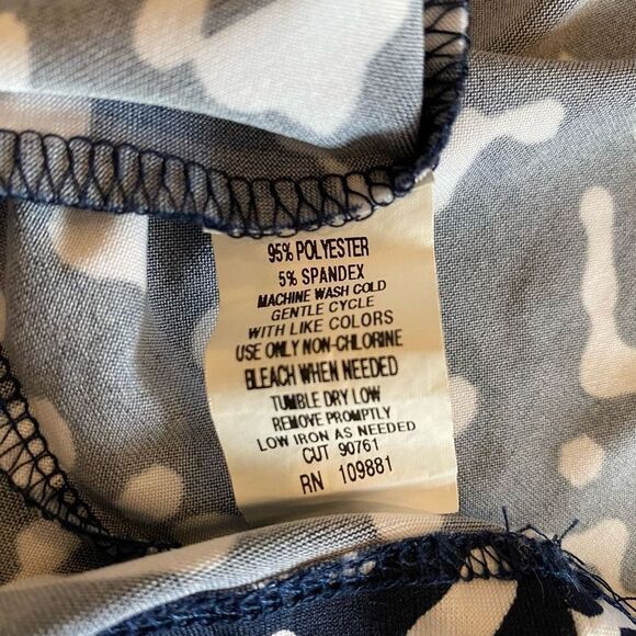 Sunny Leigh Medium Navy & White Abstract Pattern 3/4 Sleeve Flattering Dress - Picture 9 of 9